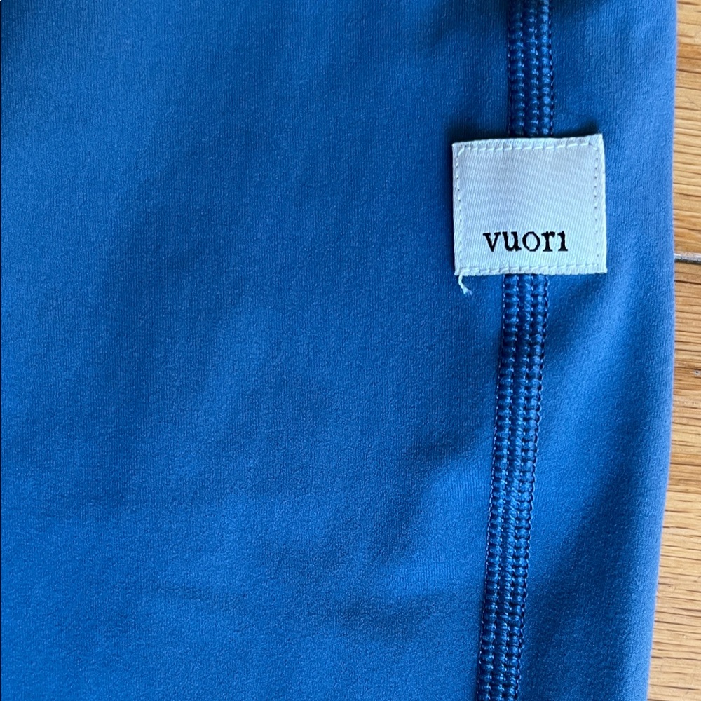 Vuori Set, Pool Blue bra and legging set. - Picture 9 of 9